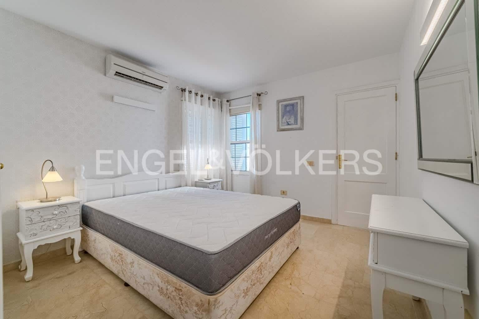 5 soveværelse Villa til salg i La Caleta med swimmingpool garage - € 2.200.000 (Ref: 9249222)