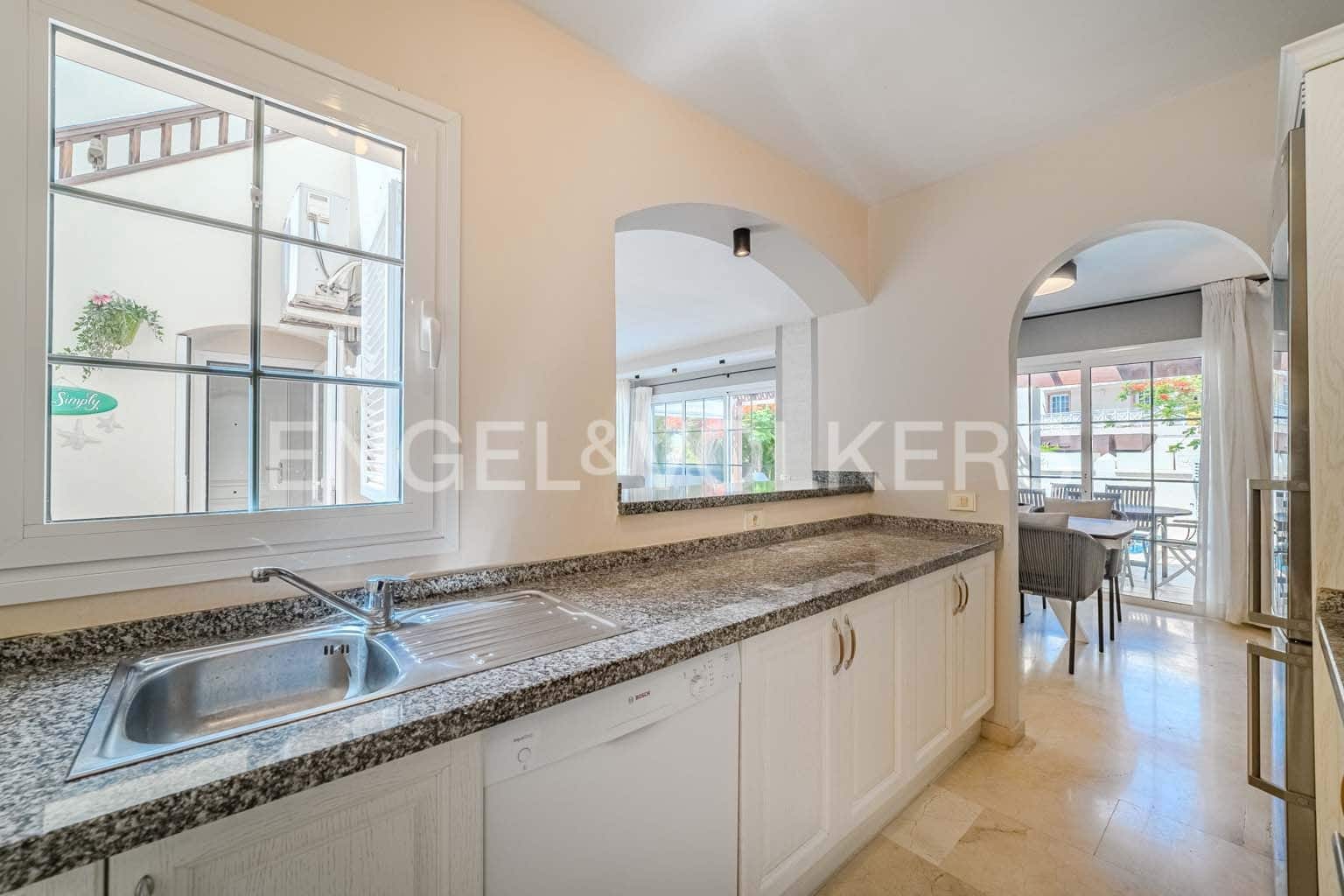 5 soveværelse Villa til salg i La Caleta med swimmingpool garage - € 2.200.000 (Ref: 9249222)