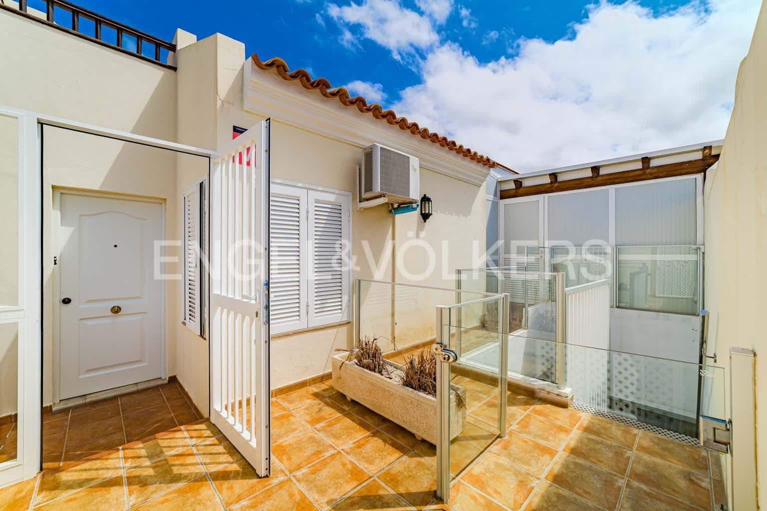 5 soveværelse Villa til salg i La Caleta med swimmingpool garage - € 2.200.000 (Ref: 9249222)