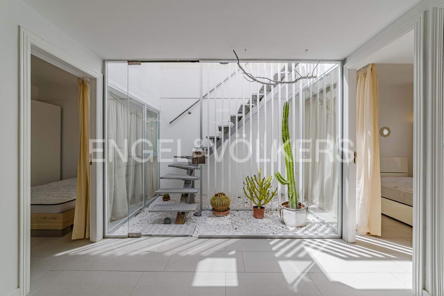 5 soveværelse Villa til salg i La Caleta med swimmingpool garage - € 2.200.000 (Ref: 9249222)