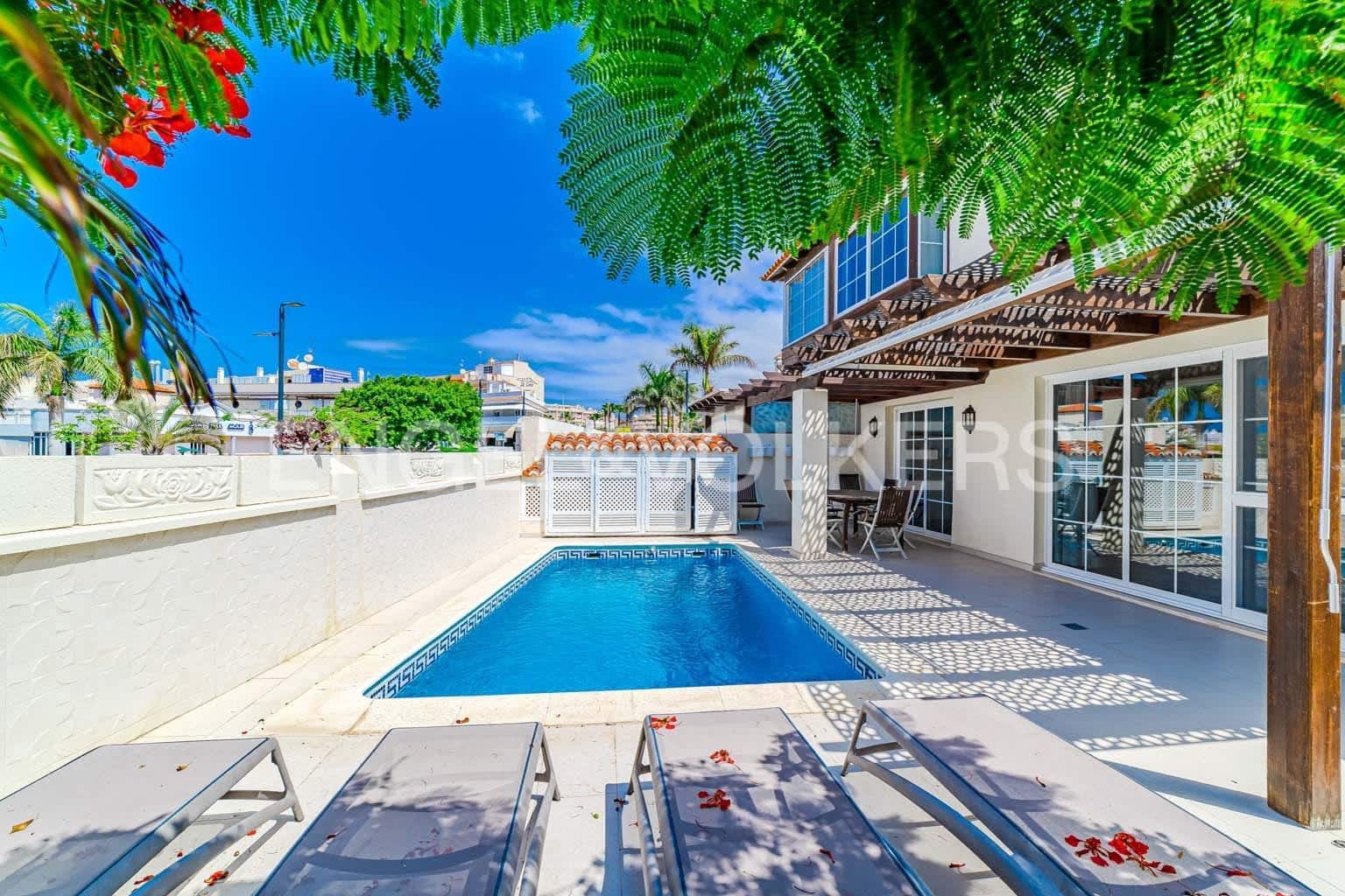 5 soveværelse Villa til salg i La Caleta med swimmingpool garage - € 2.200.000 (Ref: 9249222)