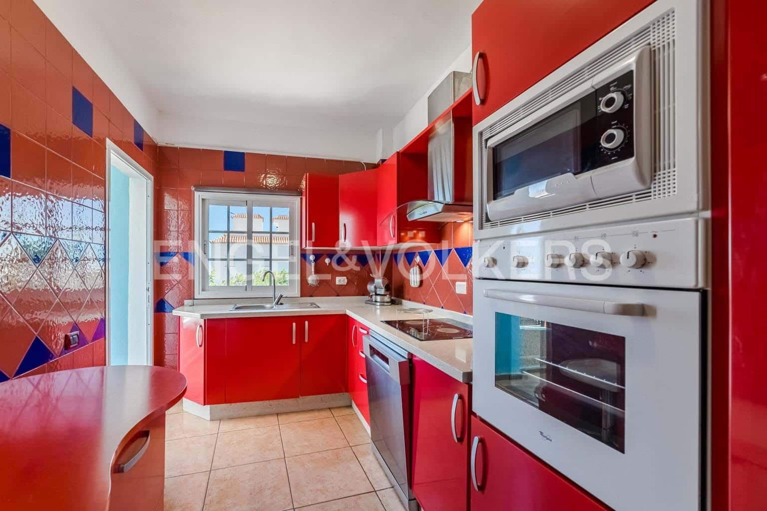 4 sypialnia Willa na sprzedaż w Granadilla de Abona z basenem - 480 000 € (Ref: 9249227)