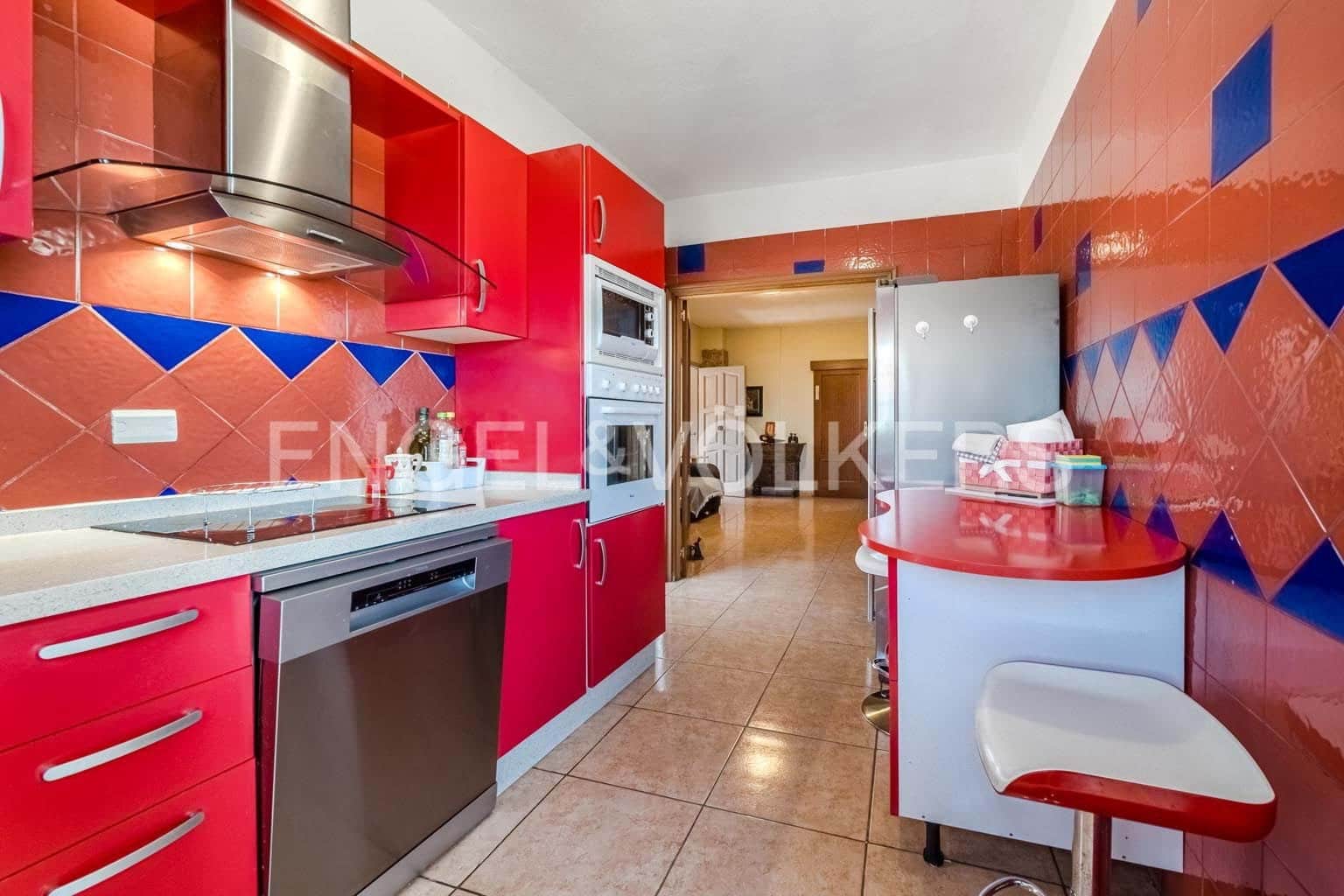 4 sypialnia Willa na sprzedaż w Granadilla de Abona z basenem - 480 000 € (Ref: 9249227)