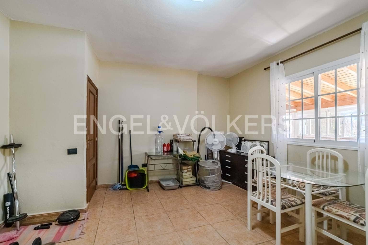 4 sypialnia Willa na sprzedaż w Granadilla de Abona z basenem - 480 000 € (Ref: 9249227)