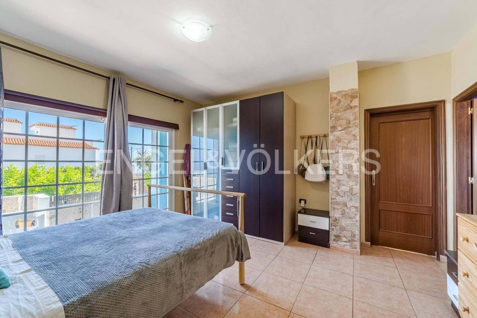 4 sypialnia Willa na sprzedaż w Granadilla de Abona z basenem - 480 000 € (Ref: 9249227)