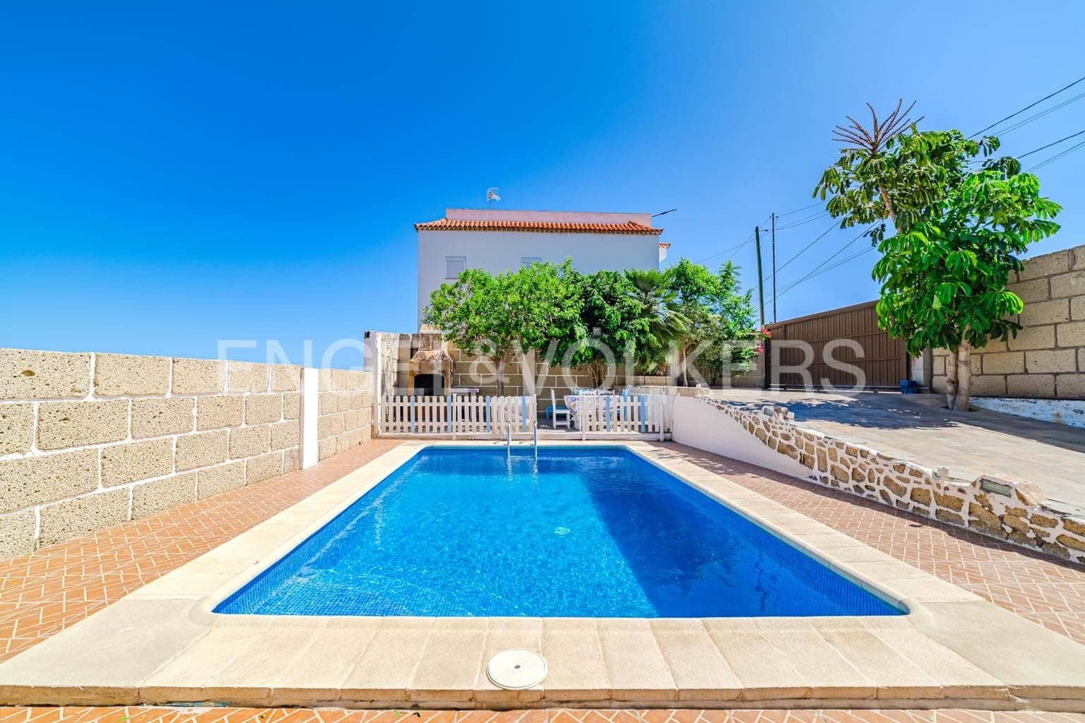 4 sypialnia Willa na sprzedaż w Granadilla de Abona z basenem - 480 000 € (Ref: 9249227)