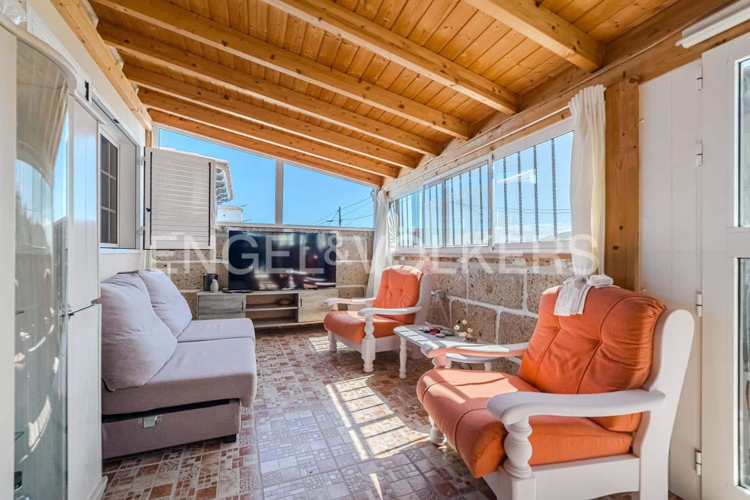 4 sypialnia Willa na sprzedaż w Granadilla de Abona z basenem - 480 000 € (Ref: 9249227)