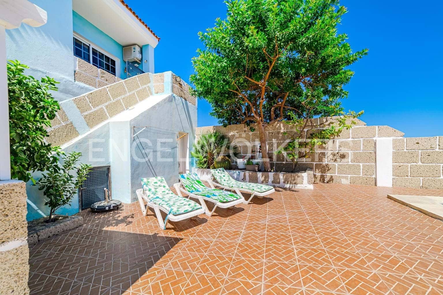 4 sypialnia Willa na sprzedaż w Granadilla de Abona z basenem - 480 000 € (Ref: 9249227)