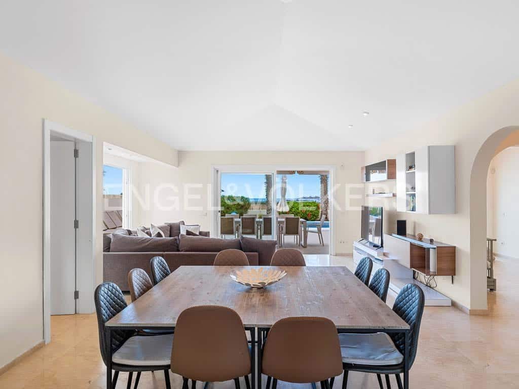 Chalet de 6 habitaciones en Palm-Mar en venta con piscina garaje - 1.290.000 € (Ref: 9249228)