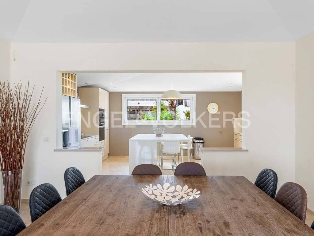 Chalet de 6 habitaciones en Palm-Mar en venta con piscina garaje - 1.290.000 € (Ref: 9249228)