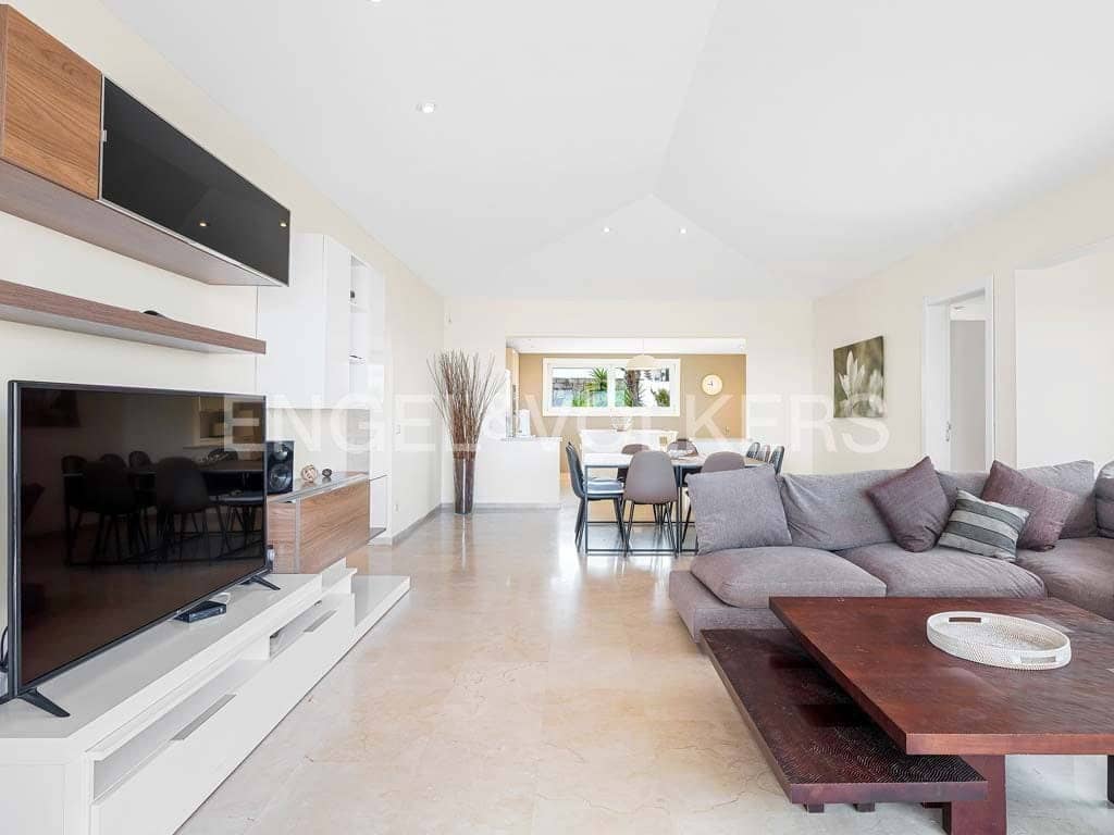 Chalet de 6 habitaciones en Palm-Mar en venta con piscina garaje - 1.290.000 € (Ref: 9249228)