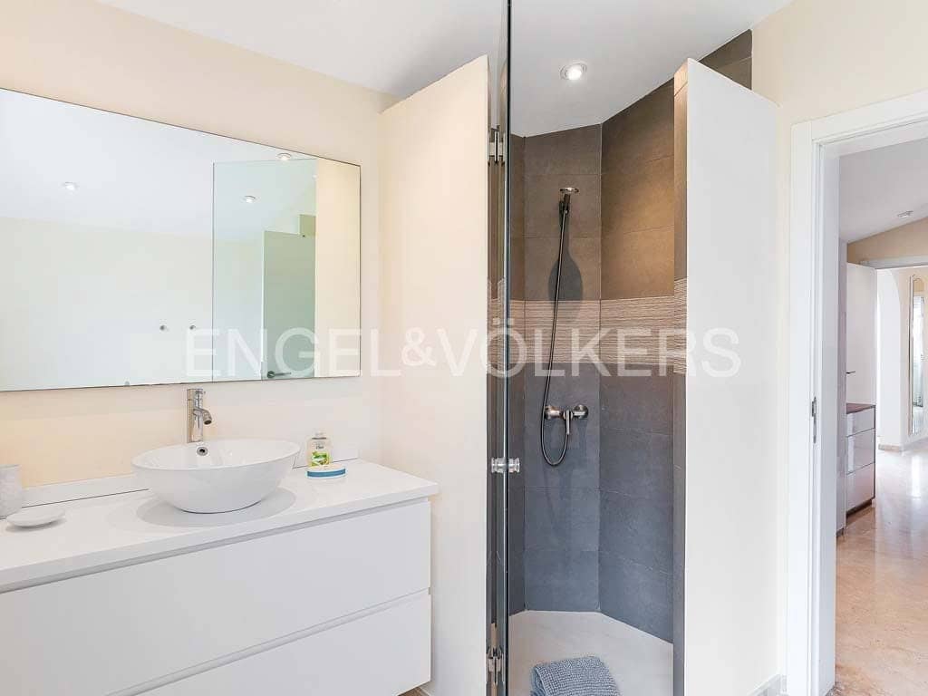 Chalet de 6 habitaciones en Palm-Mar en venta con piscina garaje - 1.290.000 € (Ref: 9249228)