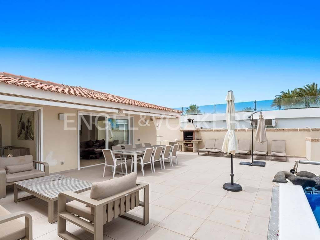 Chalet de 6 habitaciones en Palm-Mar en venta con piscina garaje - 1.290.000 € (Ref: 9249228)