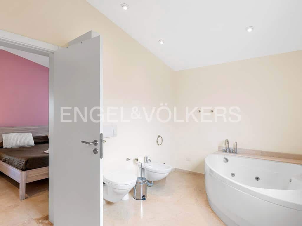 Chalet de 6 habitaciones en Palm-Mar en venta con piscina garaje - 1.290.000 € (Ref: 9249228)