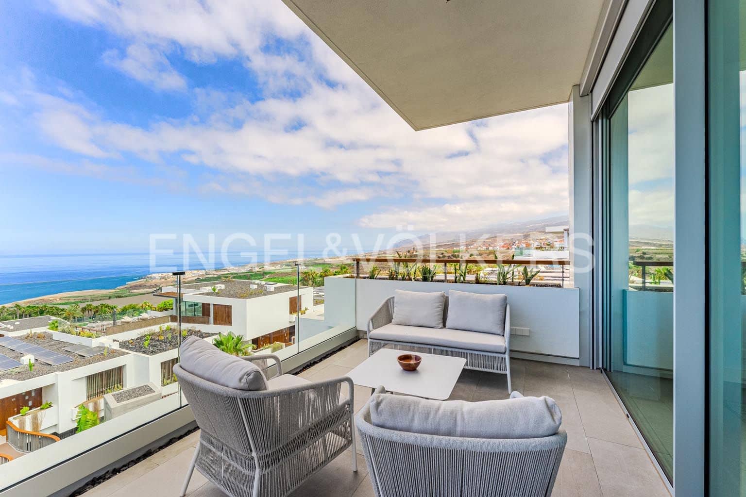 3 bedroom Apartment for sale in Guia de Isora with pool garage - € 1,949,000 (Ref: 9263350)