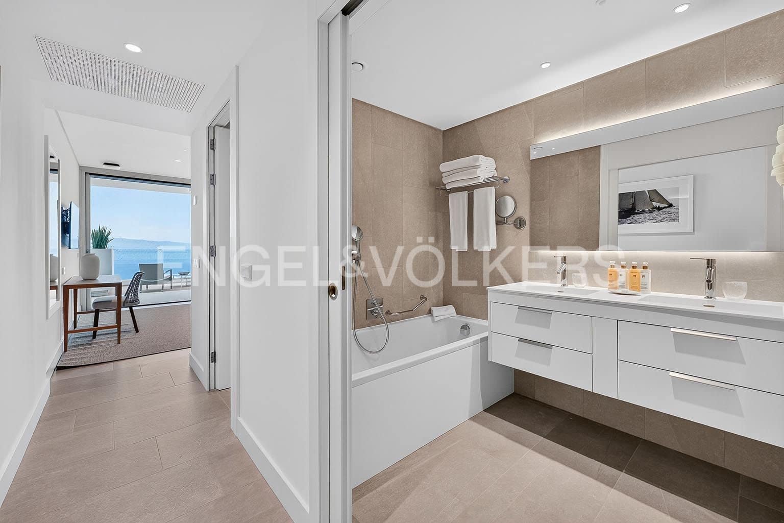 3 bedroom Apartment for sale in Guia de Isora with pool garage - € 1,949,000 (Ref: 9263350)