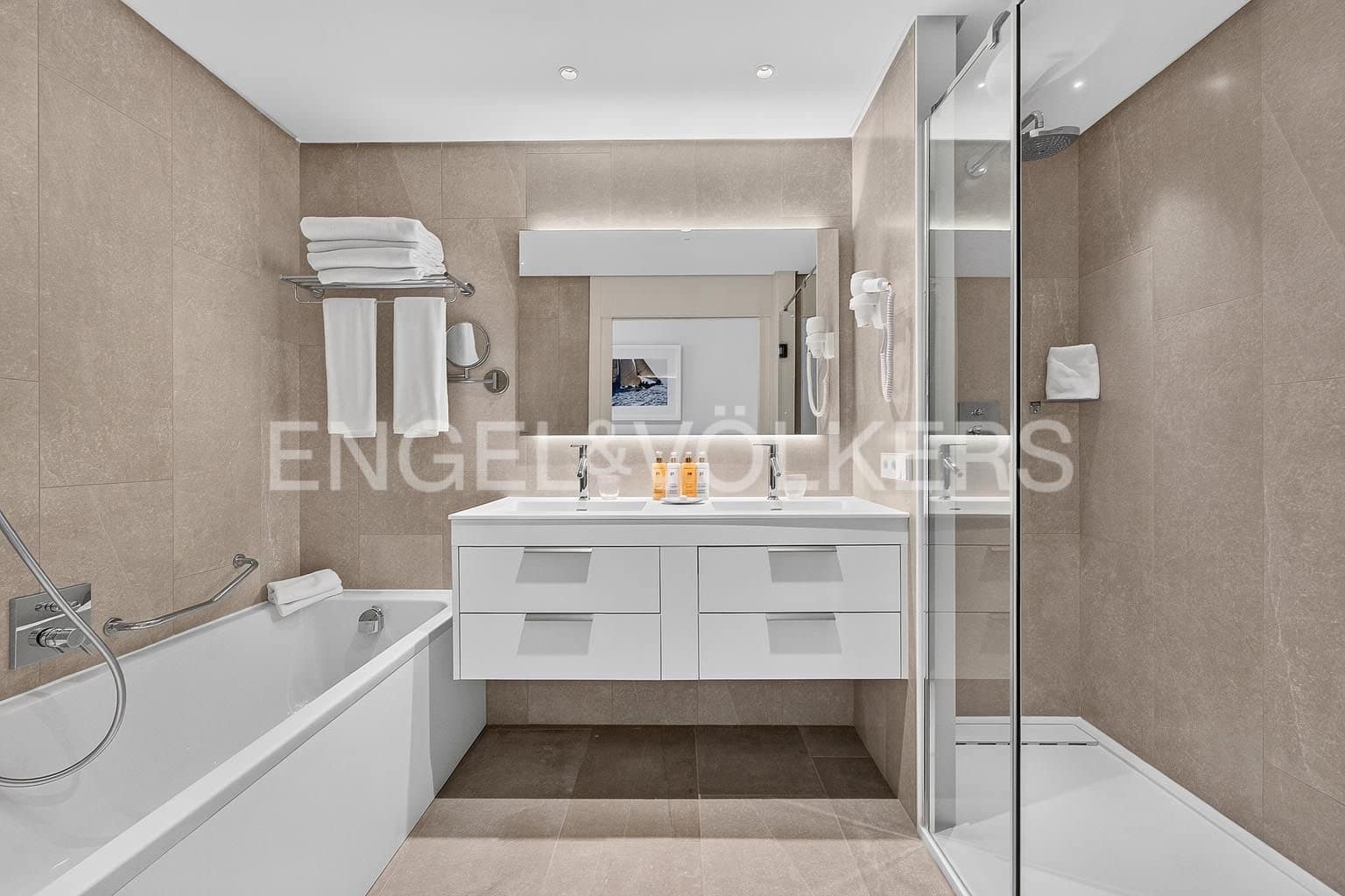 3 bedroom Apartment for sale in Guia de Isora with pool garage - € 1,949,000 (Ref: 9263350)