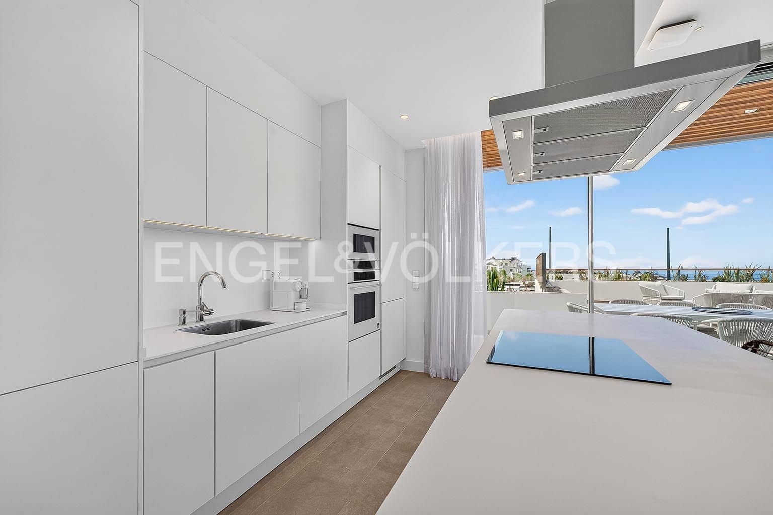 3 bedroom Apartment for sale in Guia de Isora with pool garage - € 1,949,000 (Ref: 9263350)