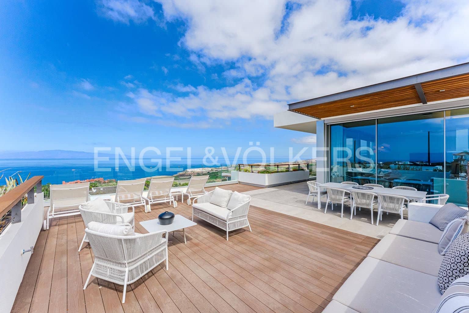 3 bedroom Apartment for sale in Guia de Isora with pool garage - € 1,949,000 (Ref: 9263350)