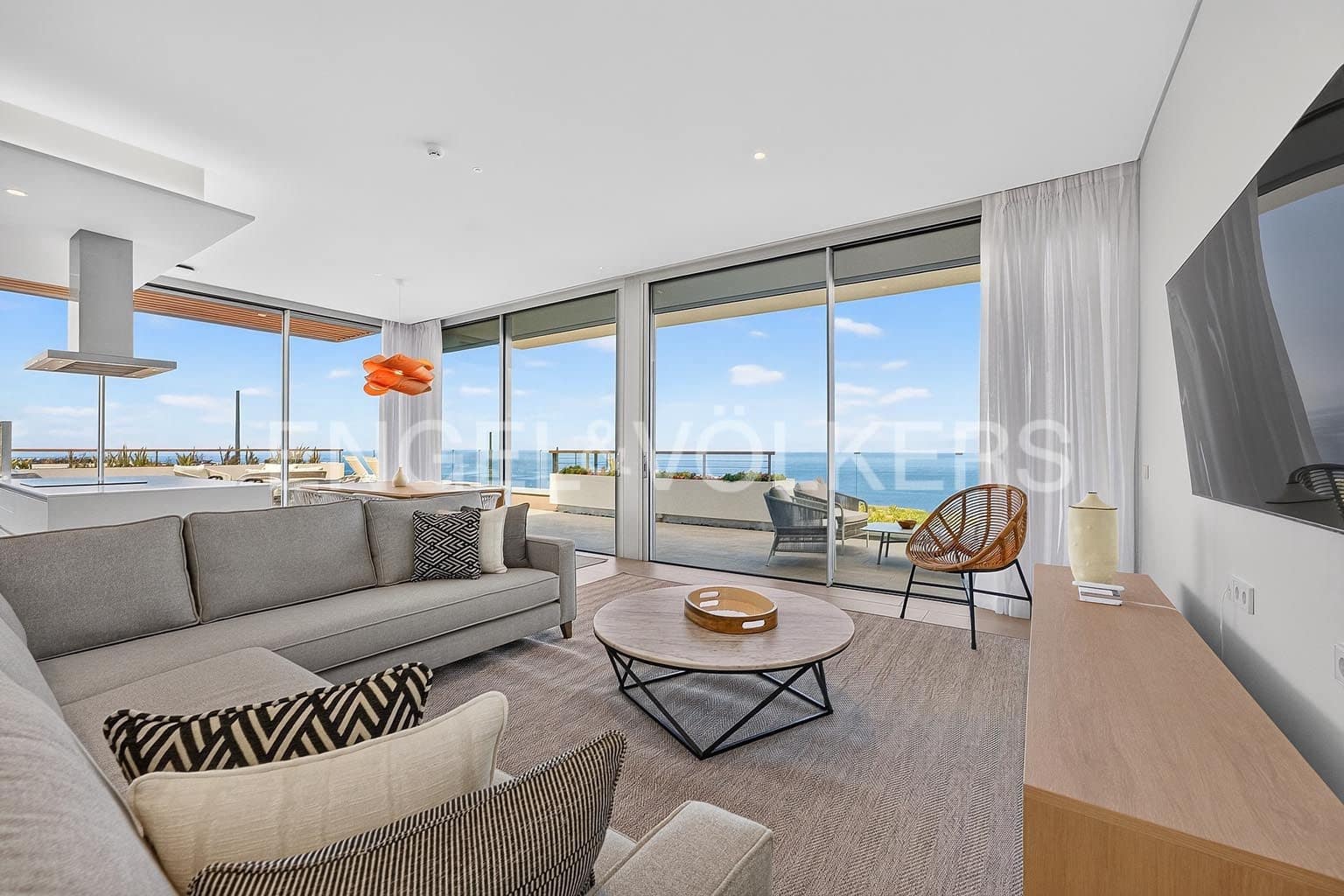 3 bedroom Apartment for sale in Guia de Isora with pool garage - € 1,949,000 (Ref: 9263350)