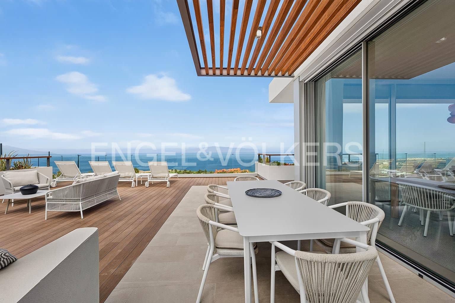 3 bedroom Apartment for sale in Guia de Isora with pool garage - € 1,949,000 (Ref: 9263350)