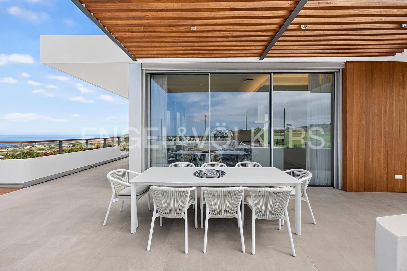 3 bedroom Apartment for sale in Guia de Isora with pool garage - € 1,949,000 (Ref: 9263350)