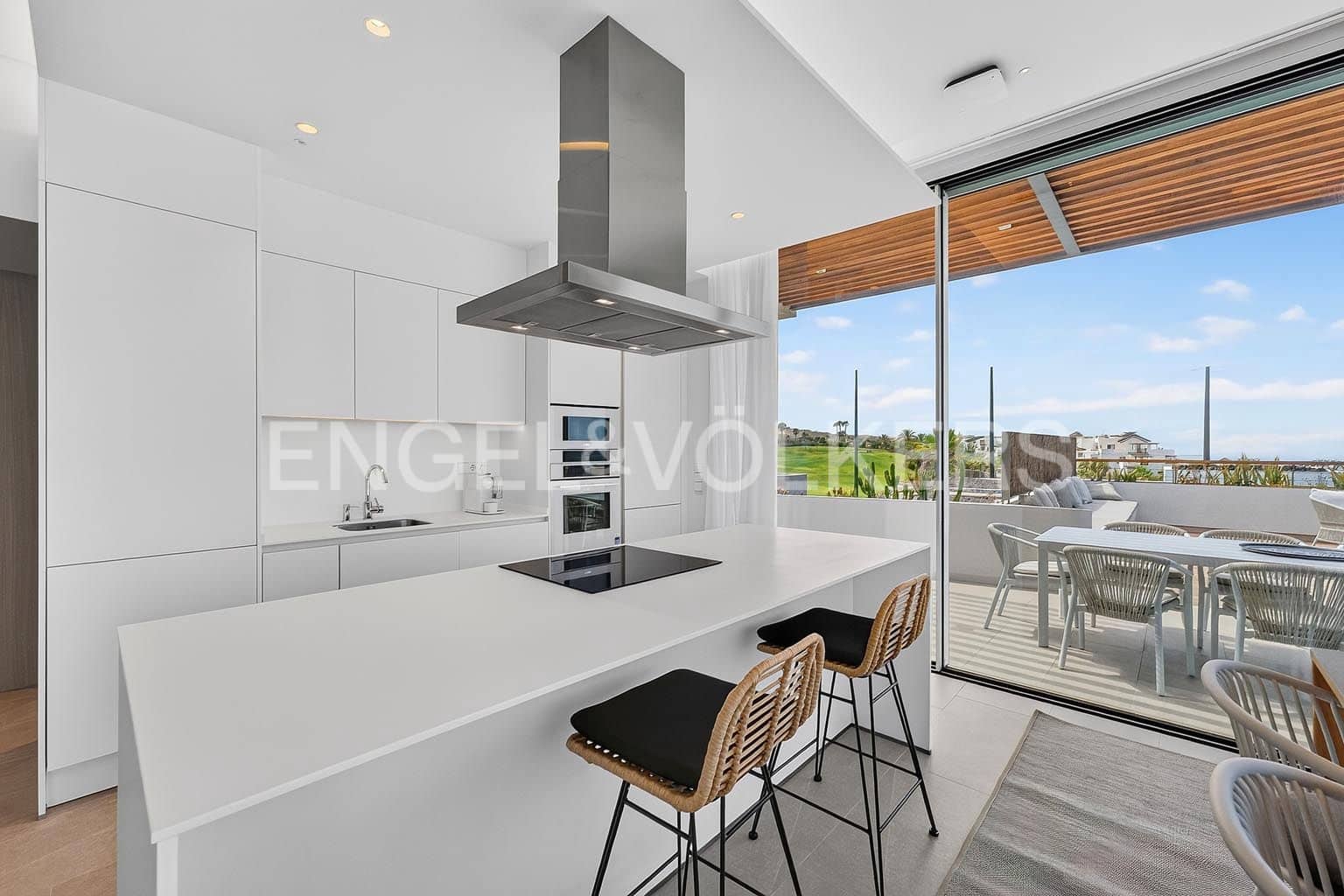 3 bedroom Apartment for sale in Guia de Isora with pool garage - € 1,949,000 (Ref: 9263350)