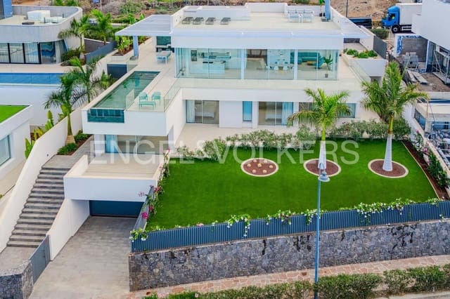 4 makuuhuone Huvila myytävänä paikassa Guía de Isora mukana uima-altaan 
autotalli - 4 900 000 € (Ref: 9274682)