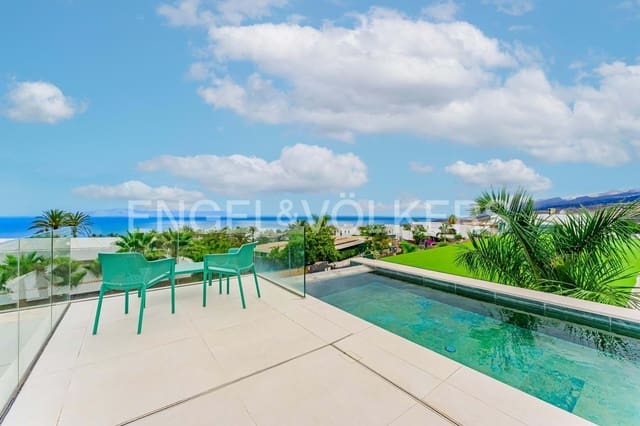 4 makuuhuone Huvila myytävänä paikassa Guía de Isora mukana uima-altaan 
autotalli - 4 900 000 € (Ref: 9274682)