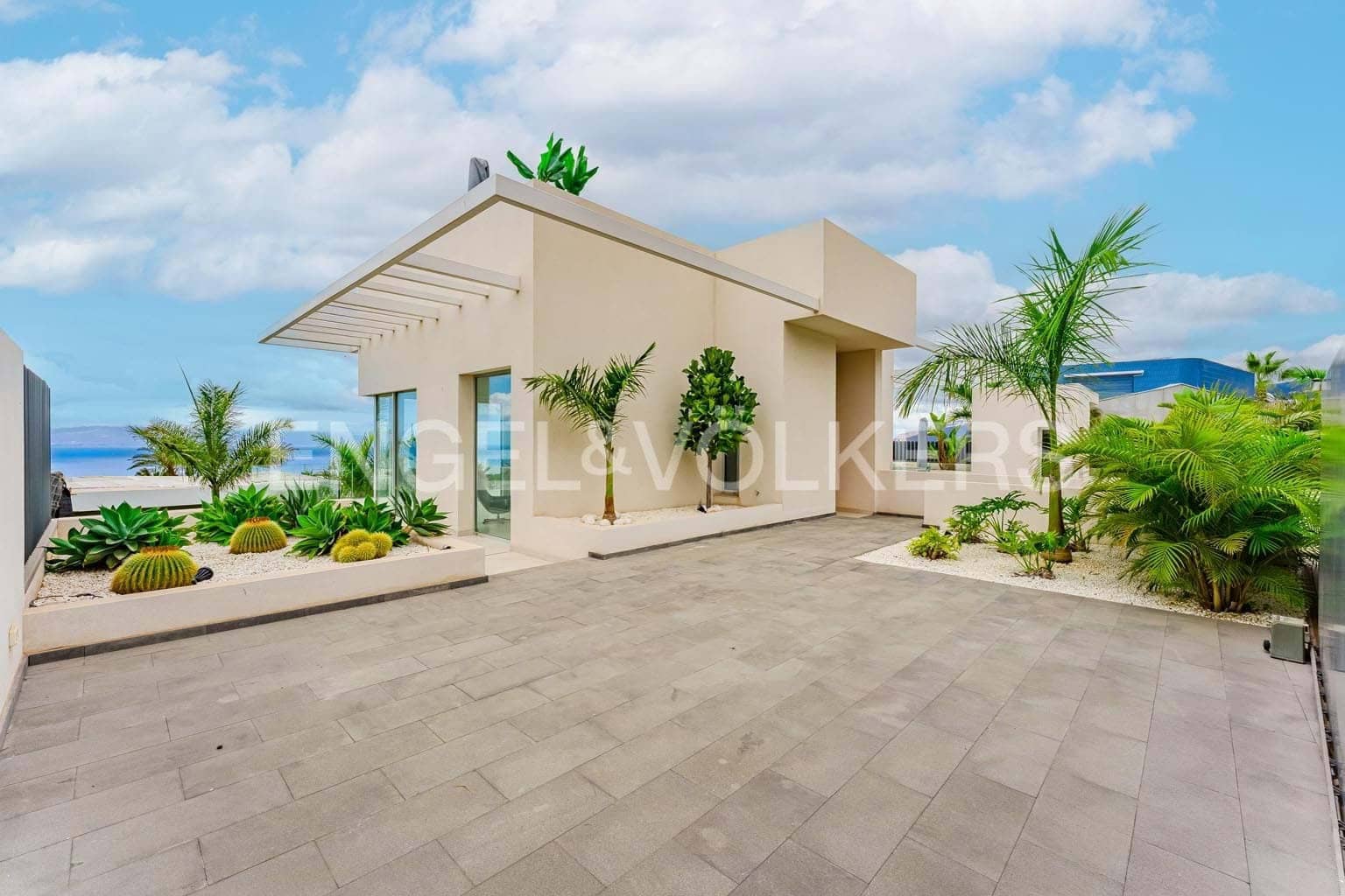 4 makuuhuone Huvila myytävänä paikassa Guia de Isora mukana uima-altaan 
autotalli - 4 900 000 € (Ref: 9274682)