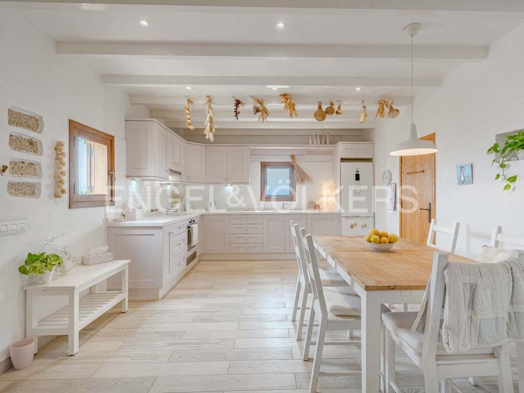 7 sypialnia Willa na sprzedaż w Guia de Isora z basenem - 975 000 € (Ref: 9282613)