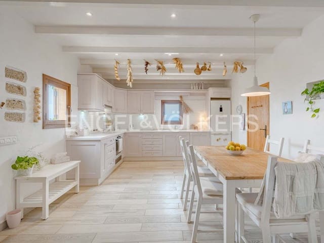 7 soveværelse Villa til salg i Guía de Isora med swimmingpool - € 975.000 (Ref: 9282613)