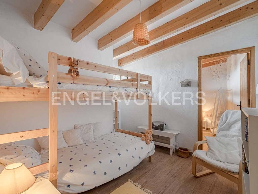 7 sypialnia Willa na sprzedaż w Guia de Isora z basenem - 975 000 € (Ref: 9282613)