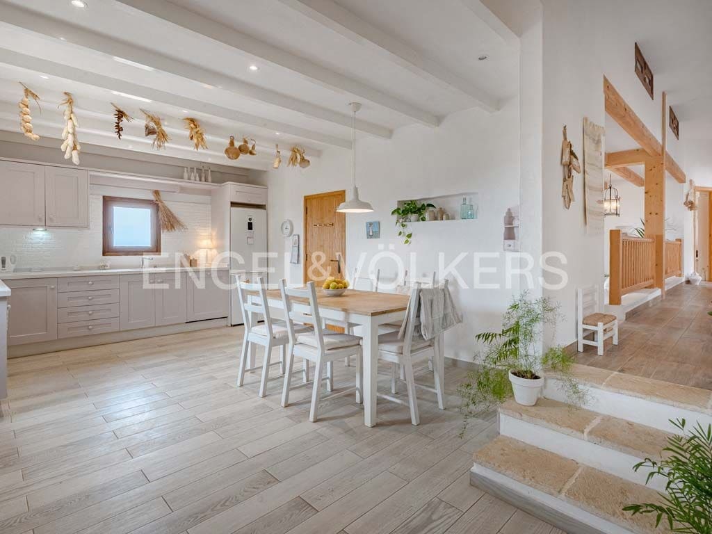 7 sypialnia Willa na sprzedaż w Guia de Isora z basenem - 975 000 € (Ref: 9282613)