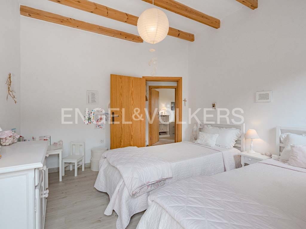 7 sypialnia Willa na sprzedaż w Guia de Isora z basenem - 975 000 € (Ref: 9282613)