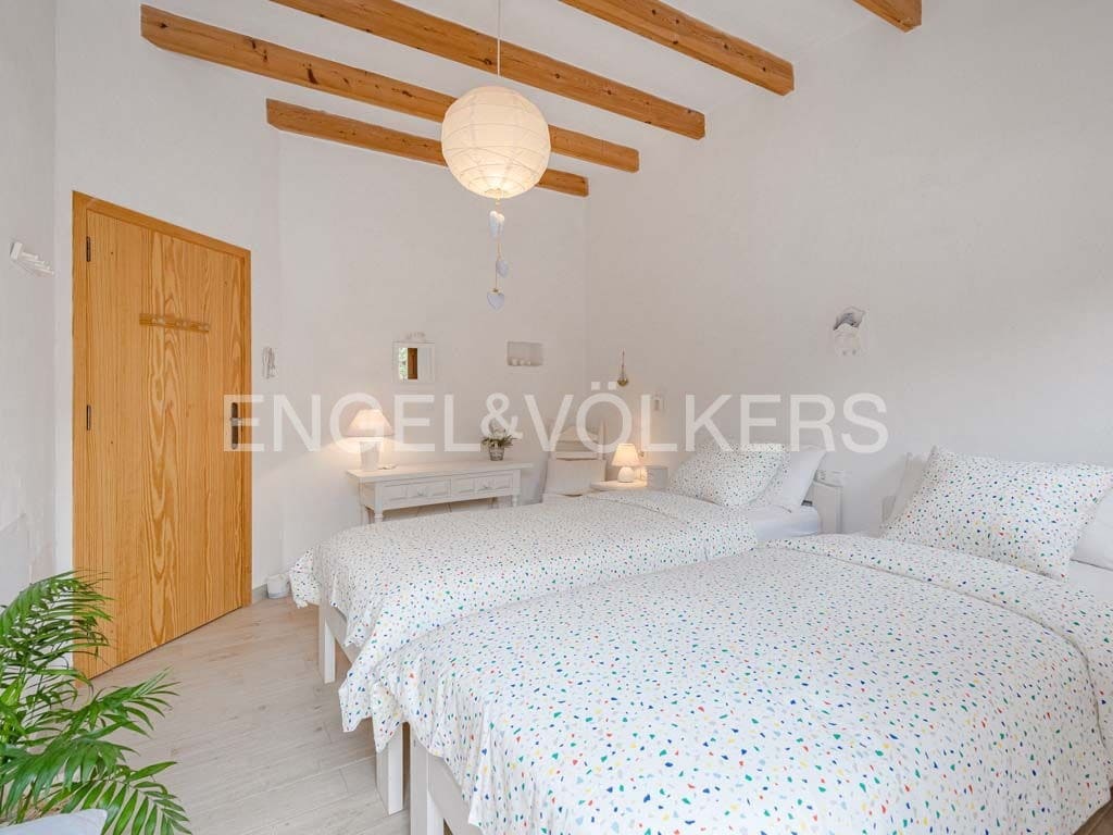 7 sypialnia Willa na sprzedaż w Guia de Isora z basenem - 975 000 € (Ref: 9282613)