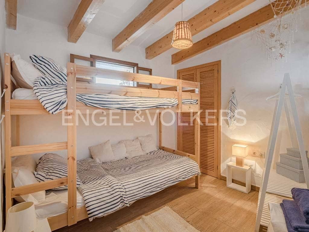 7 sypialnia Willa na sprzedaż w Guia de Isora z basenem - 975 000 € (Ref: 9282613)