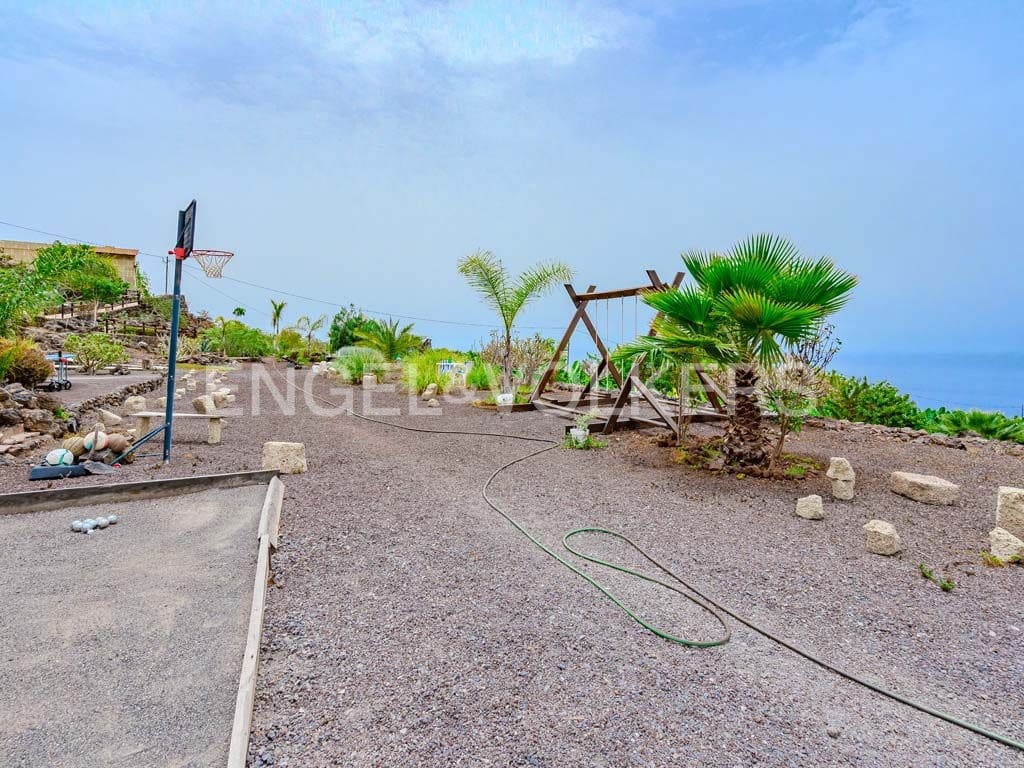 7 sypialnia Willa na sprzedaż w Guia de Isora z basenem - 975 000 € (Ref: 9282613)