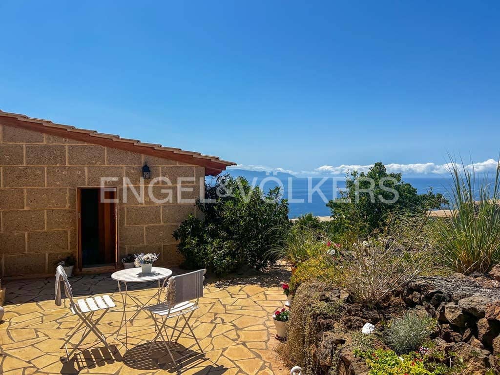 7 sypialnia Willa na sprzedaż w Guia de Isora z basenem - 975 000 € (Ref: 9282613)