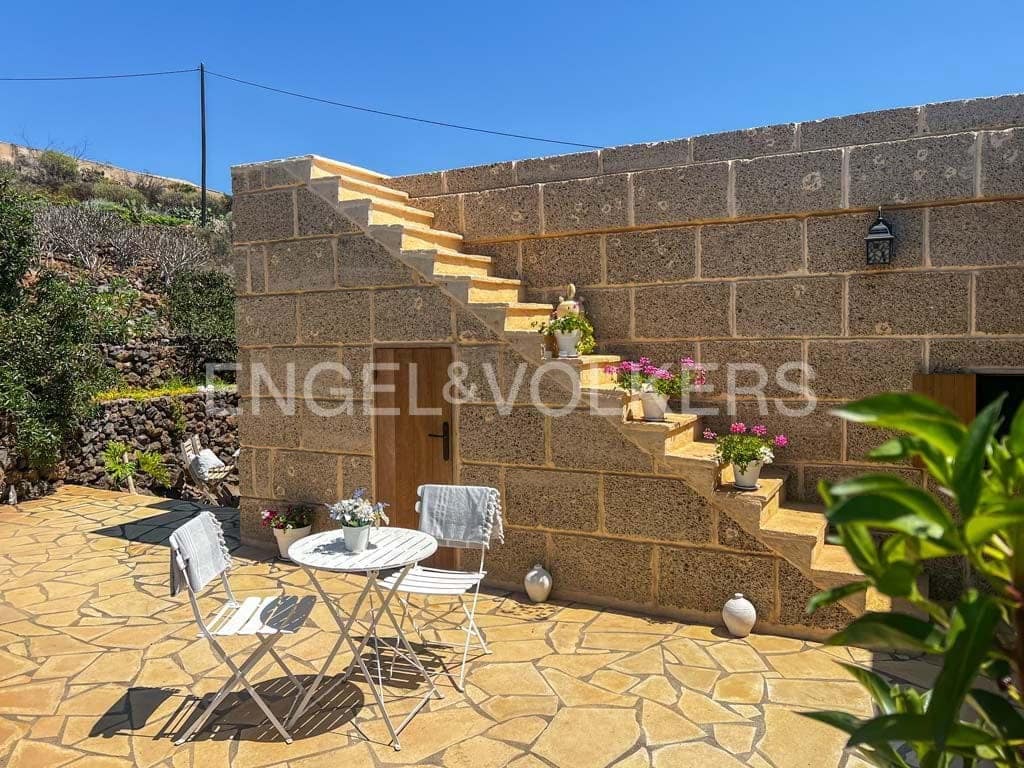 7 sypialnia Willa na sprzedaż w Guia de Isora z basenem - 975 000 € (Ref: 9282613)