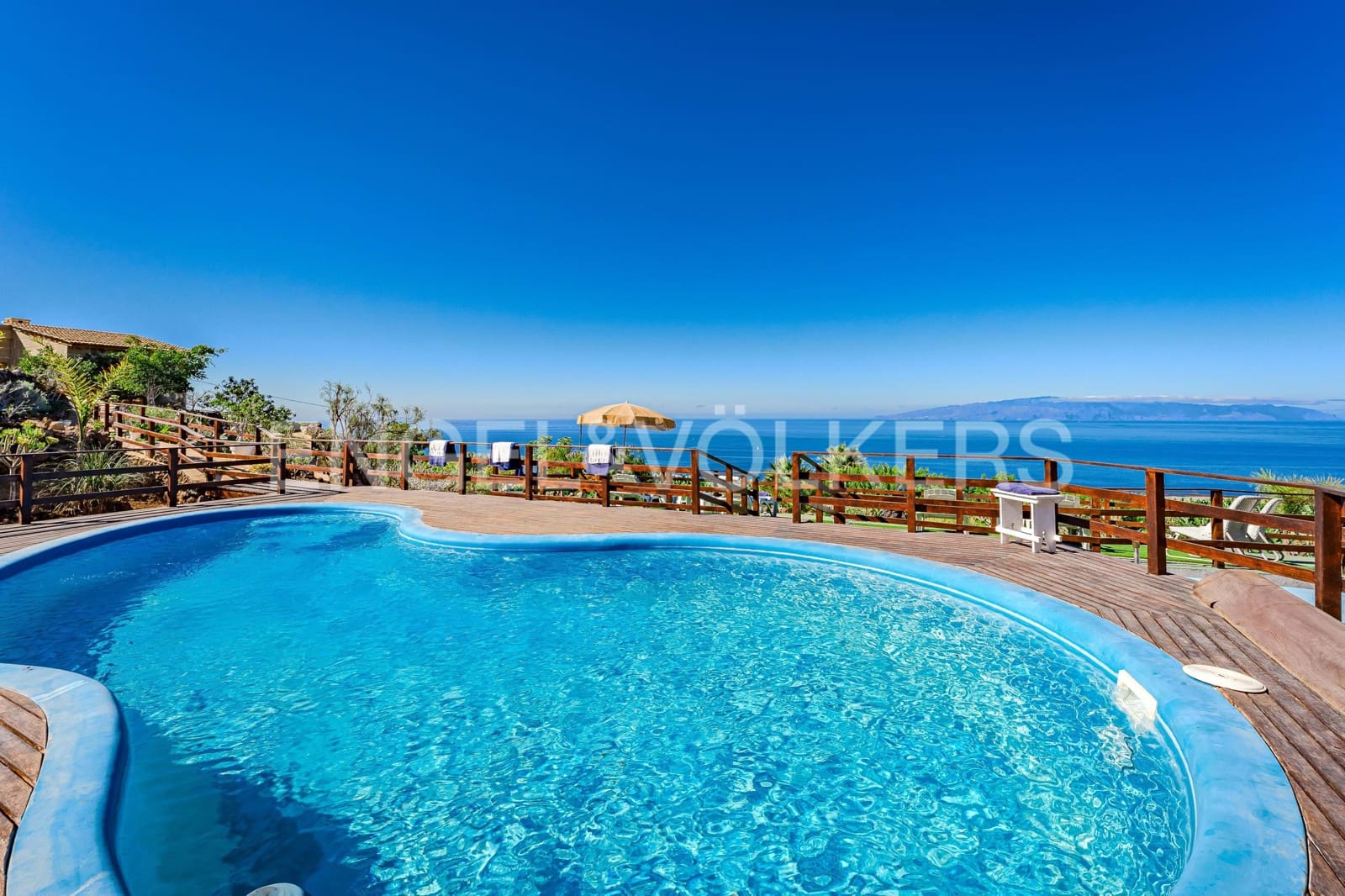 7 sypialnia Willa na sprzedaż w Guia de Isora z basenem - 975 000 € (Ref: 9282613)