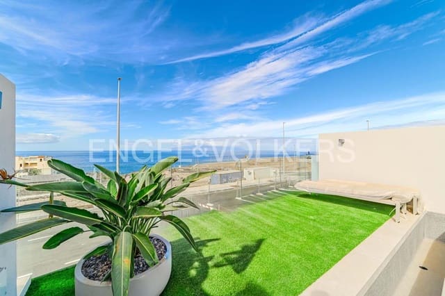 2 bedroom Apartment for sale in Callao Salvaje, Adeje - € 1,190,000 (Ref: 9288417)