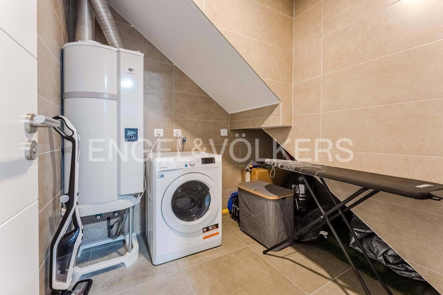 3 soverom Villa til salgs i El Medano med svømmebasseng - € 550 000 (Ref: 9288418)