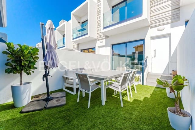 3 soverom Villa til salgs i El Medano, Granadilla de Abona med svømmebasseng - € 550 000 (Ref: 9288418)