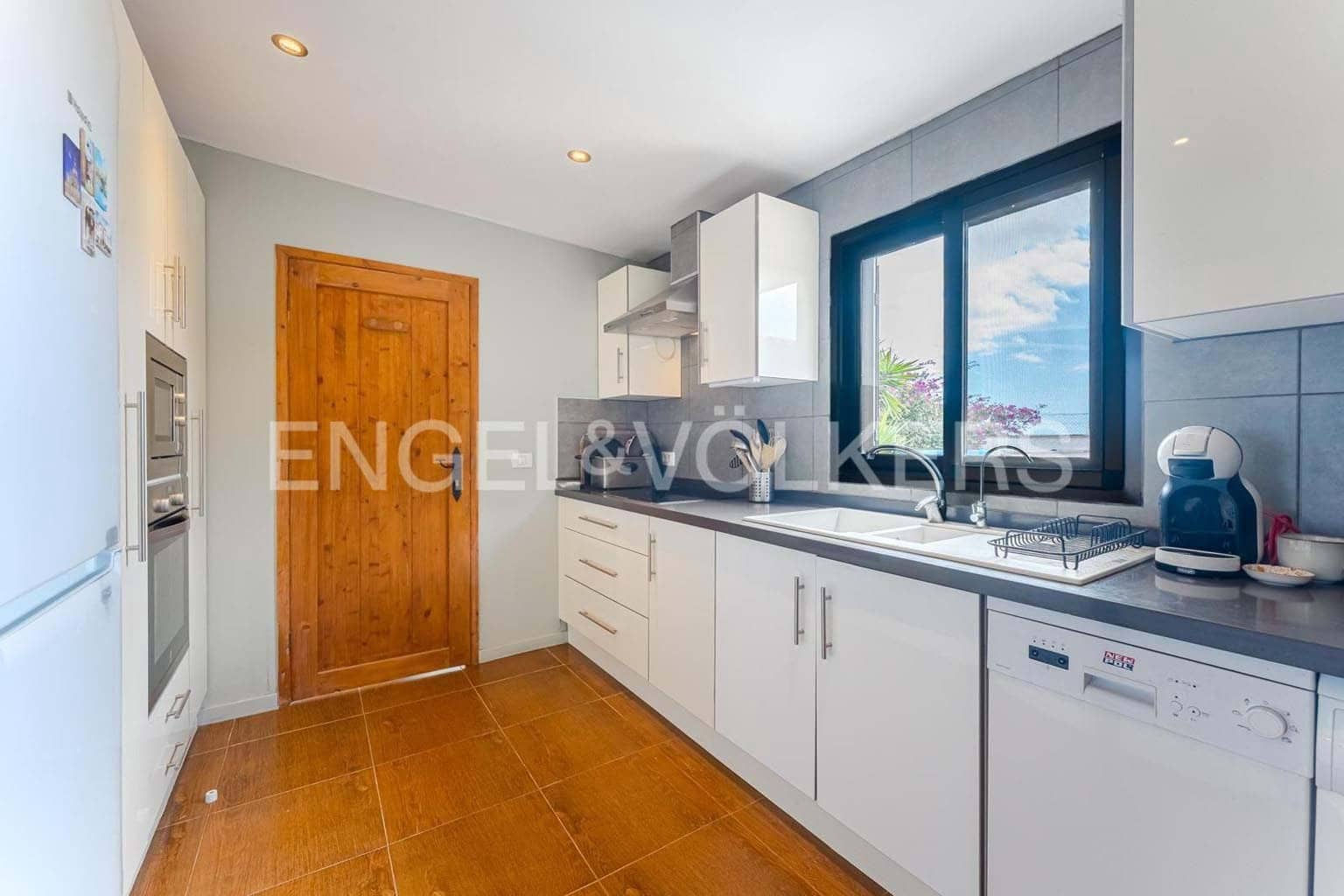 3 quarto Moradia para venda em Granadilla de Abona com piscina - 389 000 € (Ref: 9301540)