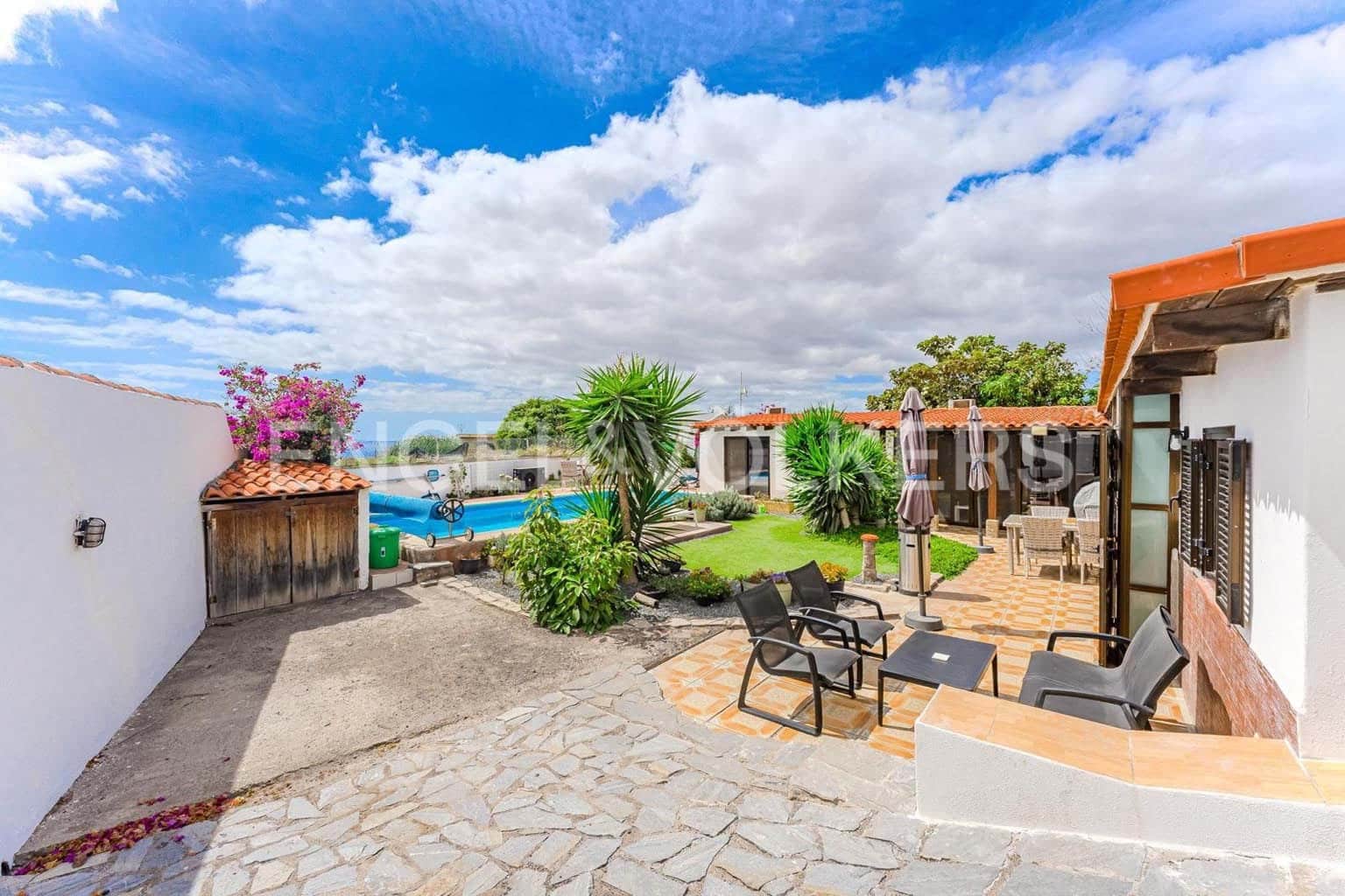 3 quarto Moradia para venda em Granadilla de Abona com piscina - 389 000 € (Ref: 9301540)