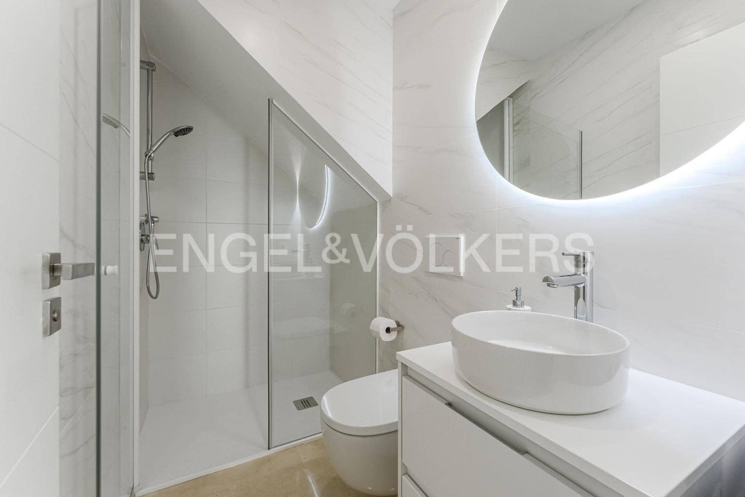 4 soveværelse Villa til salg i La Caleta - € 1.880.000 (Ref: 9301541)