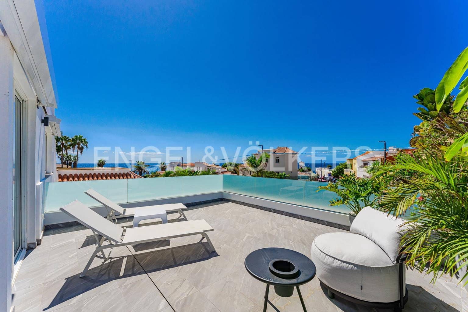 4 soveværelse Villa til salg i La Caleta - € 1.880.000 (Ref: 9301541)