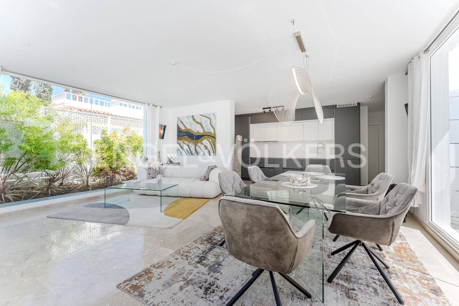 4 soveværelse Villa til salg i La Caleta - € 1.880.000 (Ref: 9301541)