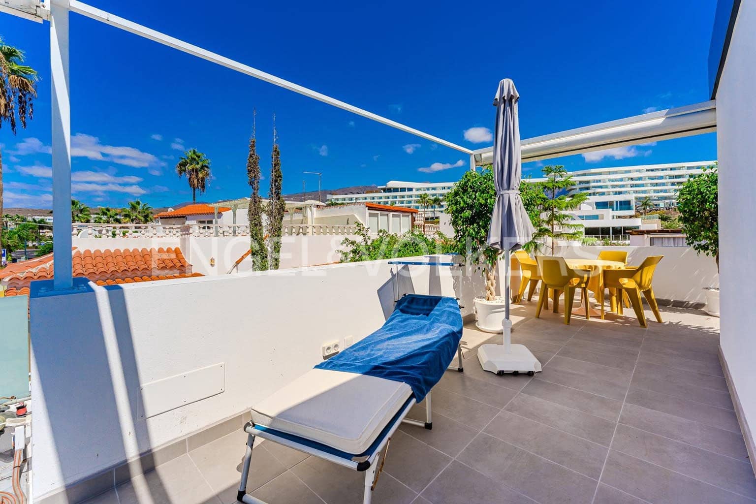 4 soveværelse Villa til salg i La Caleta - € 1.880.000 (Ref: 9301541)